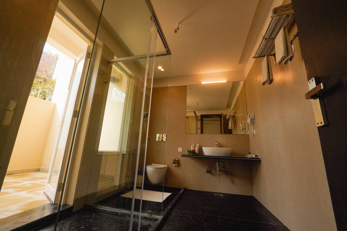 luxury wash room